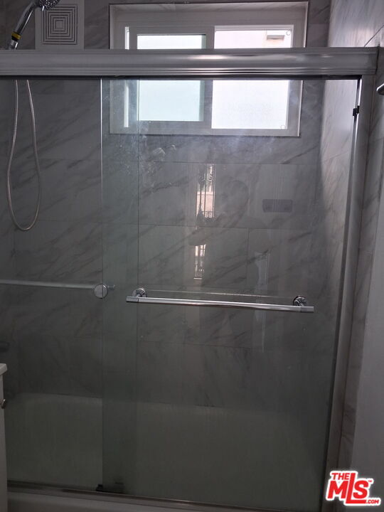 Foto del edificio - 3857 Mont Clair St