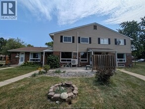 Building Photo - 3003 Meadowbrook Ln