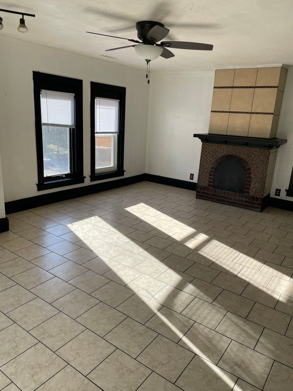 Photo - 520 S 2nd St Apartment