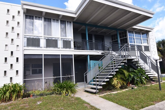Foto del edificio - Lakefront Living in Winter Park! 1 Bed, 1 ...