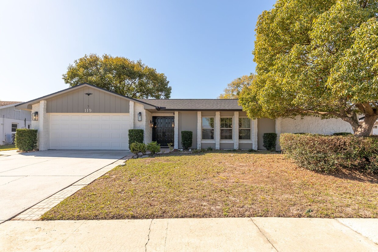 Beautiful POOL home in Longwood in LOCATION, LOCATION, LOCATION! - Beautiful POOL home in Longwood in LOCATION, LOCATION, LOCATION!