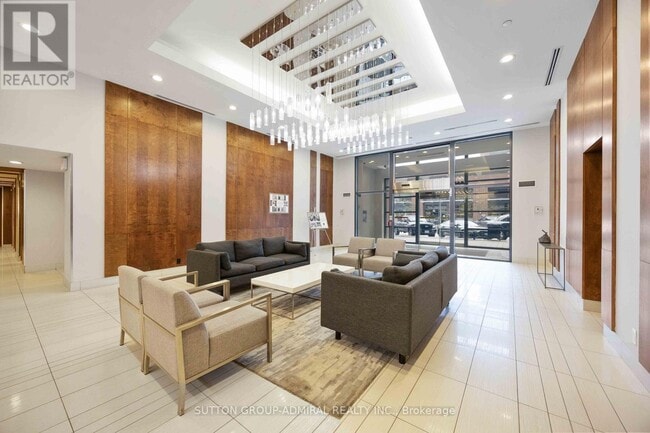 Building Photo - 2220 Lake Shore Blvd W