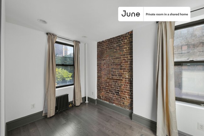 Building Photo - Private bedroom in 2 bed/1 bath Home