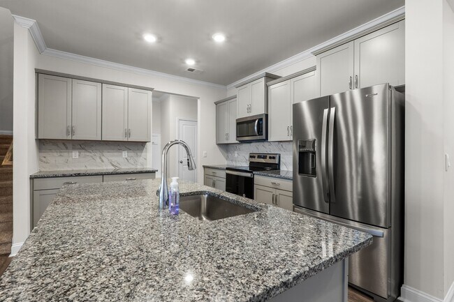 Building Photo - 313 Cub Ct