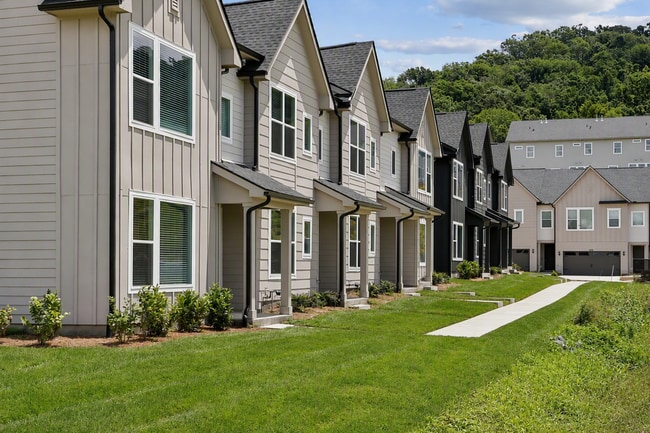 Foto del edificio - HARMON West Meade by Crescent Communities