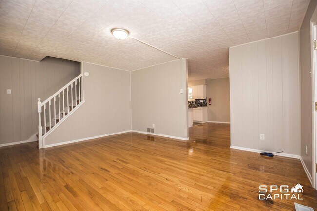 Building Photo - 15 Pemberton Dr