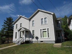 Building Photo - 306 E Main St