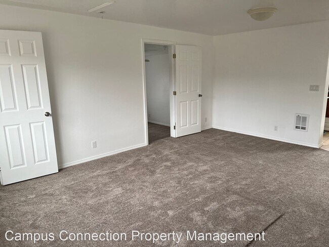Building Photo - 3 br, 1 bath House - 3065 Ferry St