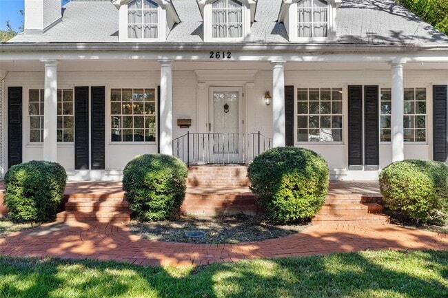 Building Photo - 2612 Bridle Path