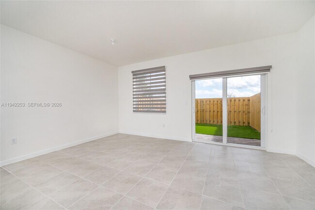 Foto del edificio - 2747 SE 26th Rd