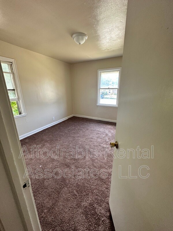 Foto del edificio - 3272 N Sherman Blvd