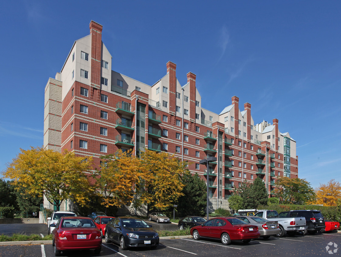 Foto principal - Elmhurst Place Apartments