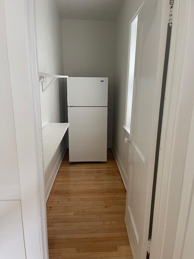 Pantry - 3735 W Grace St