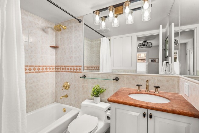 Foto del edificio - 250 S Original St