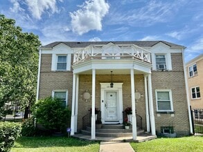 Building Photo - 5801 W Washington Blvd