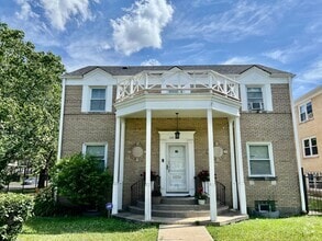 Building Photo - 5801 W Washington Blvd
