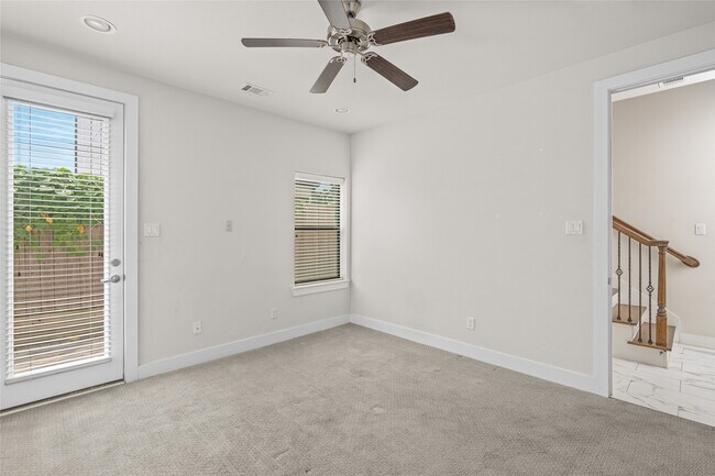 Foto del edificio - 3409 Kensington Yellow Pl