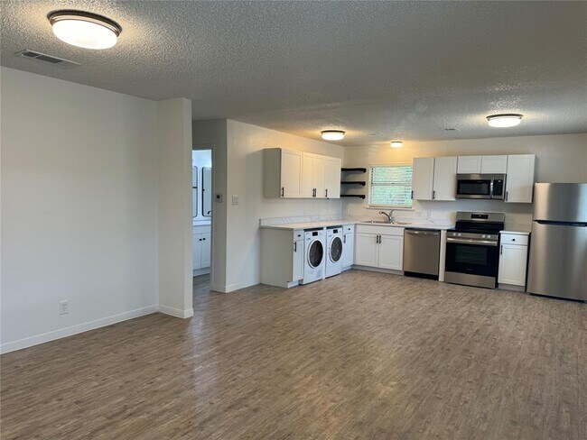 Building Photo - 4314 Dudley Dr