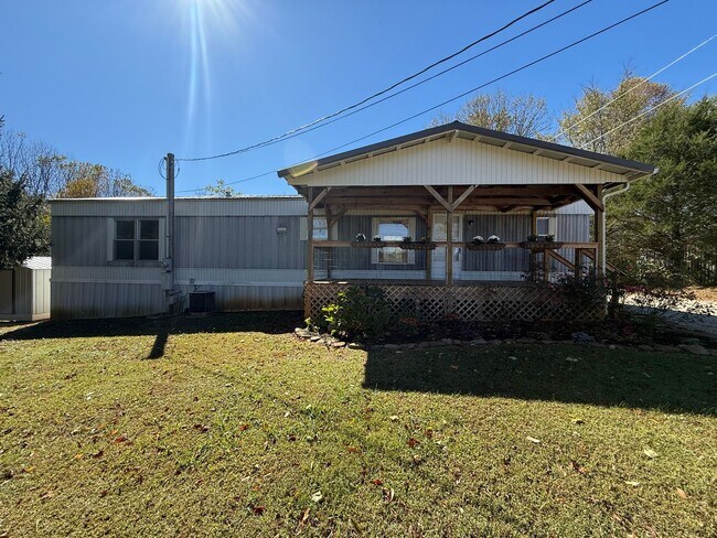 Foto del edificio - 7268-A Old Tuckaleechee Road Townsend, TN ...