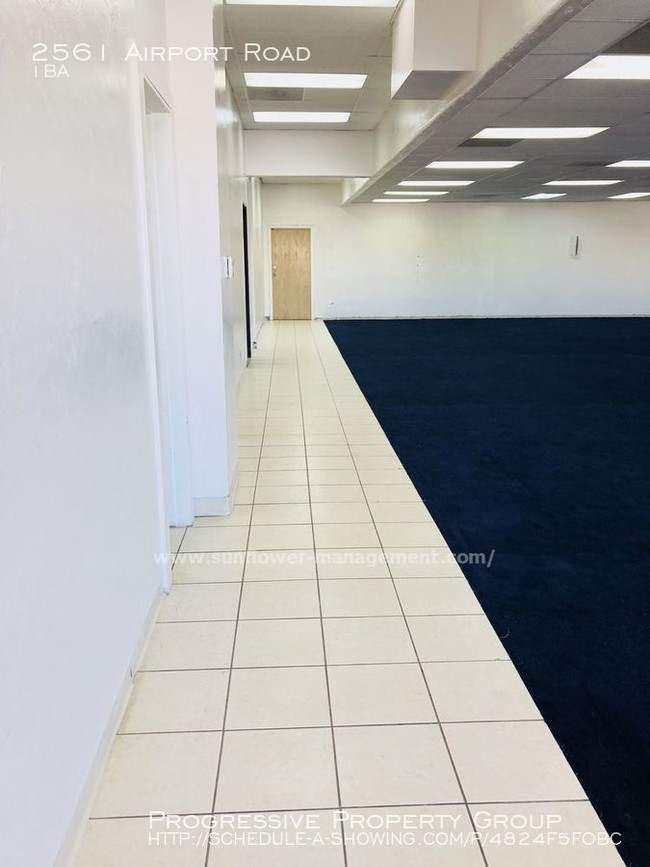 Foto del edificio - MOVE IN SPECIAL WITH 3-YEAR LEASE!