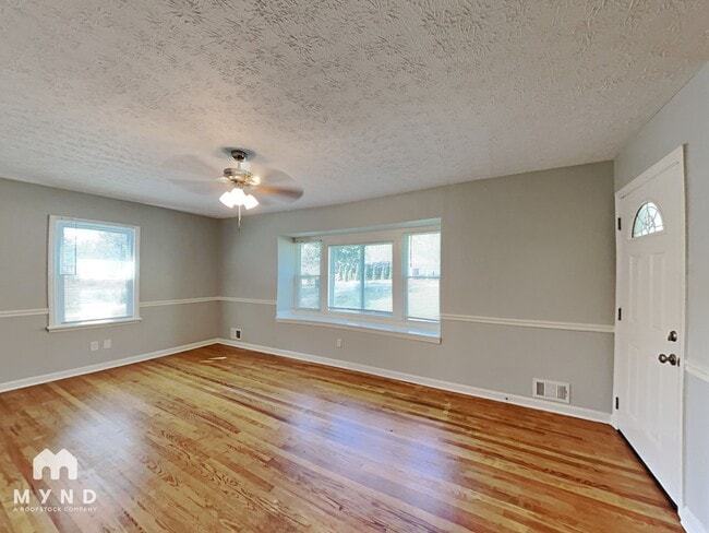 Building Photo - 355 Kemolay Rd SW