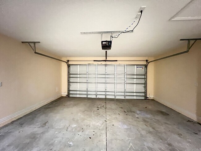 Foto del edificio - AMAZING 3 Bedroom, 2 Bathroom Home in Ocala!!