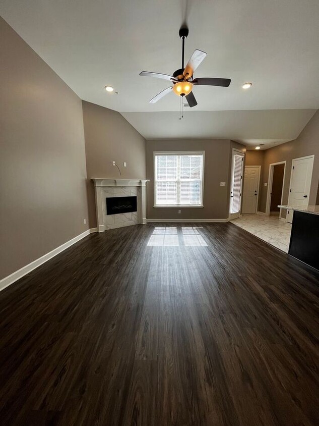 Building Photo - Plantation Glen Newer Build 3bd/2ba - Quie...