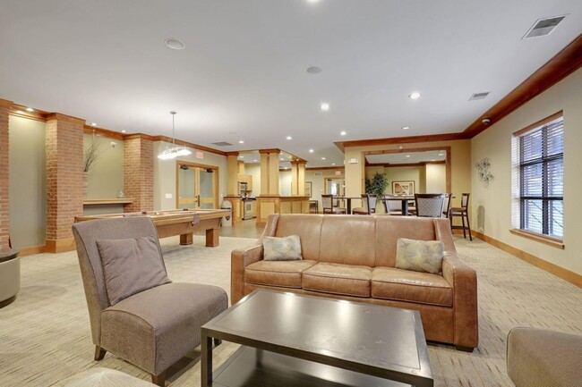 Building Photo - Sparkling Condo in Southwest Station with ...