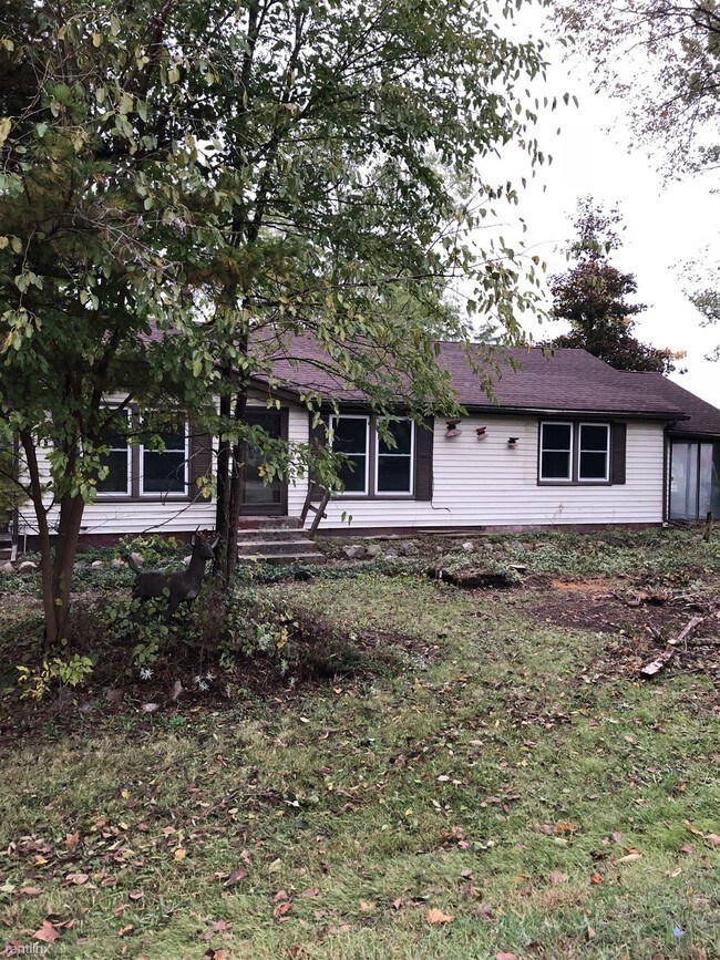 Building Photo - 5745 Shepherd Rd