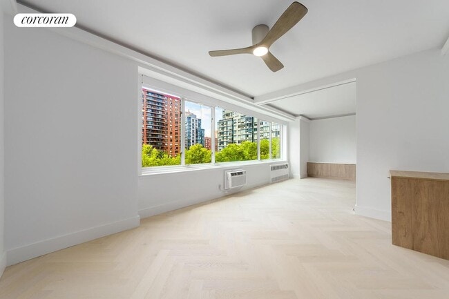 Building Photo - 392 Central Prk W