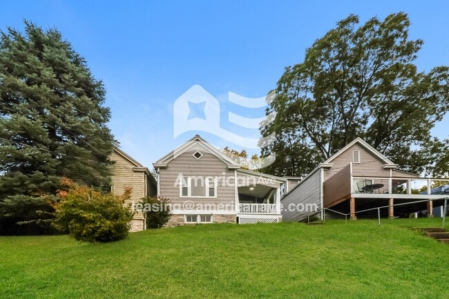 Building Photo - 1224 6th Ave