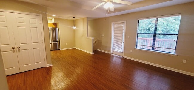 Building Photo - 2300 Timber Oak Ln