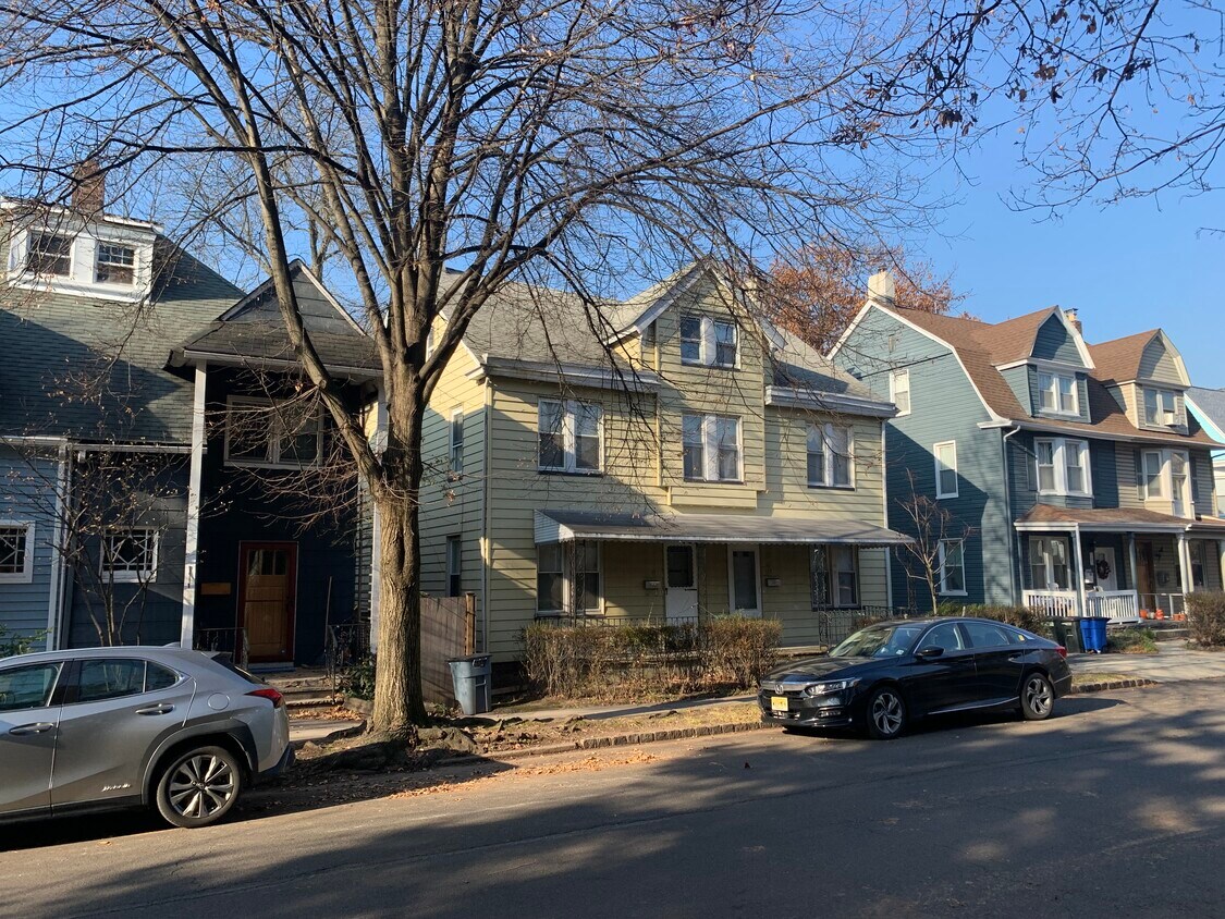 Primary Photo - 165 Academy St