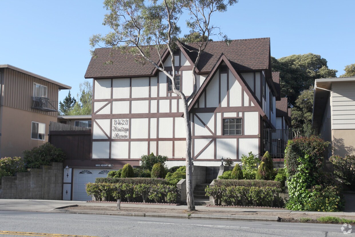 Building Photo - 1415 El Camino Real