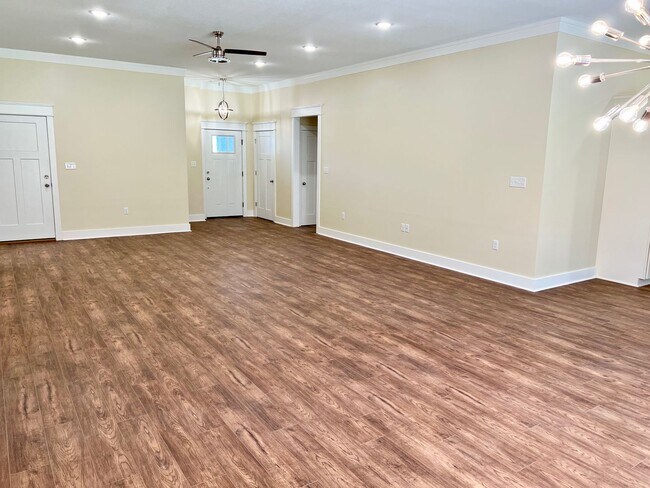 Foto del edificio - FOR Rent – 3 Bedroom, 2 Bath!