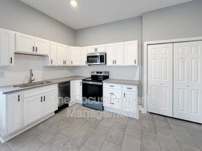 Building Photo - 1064 Mill St