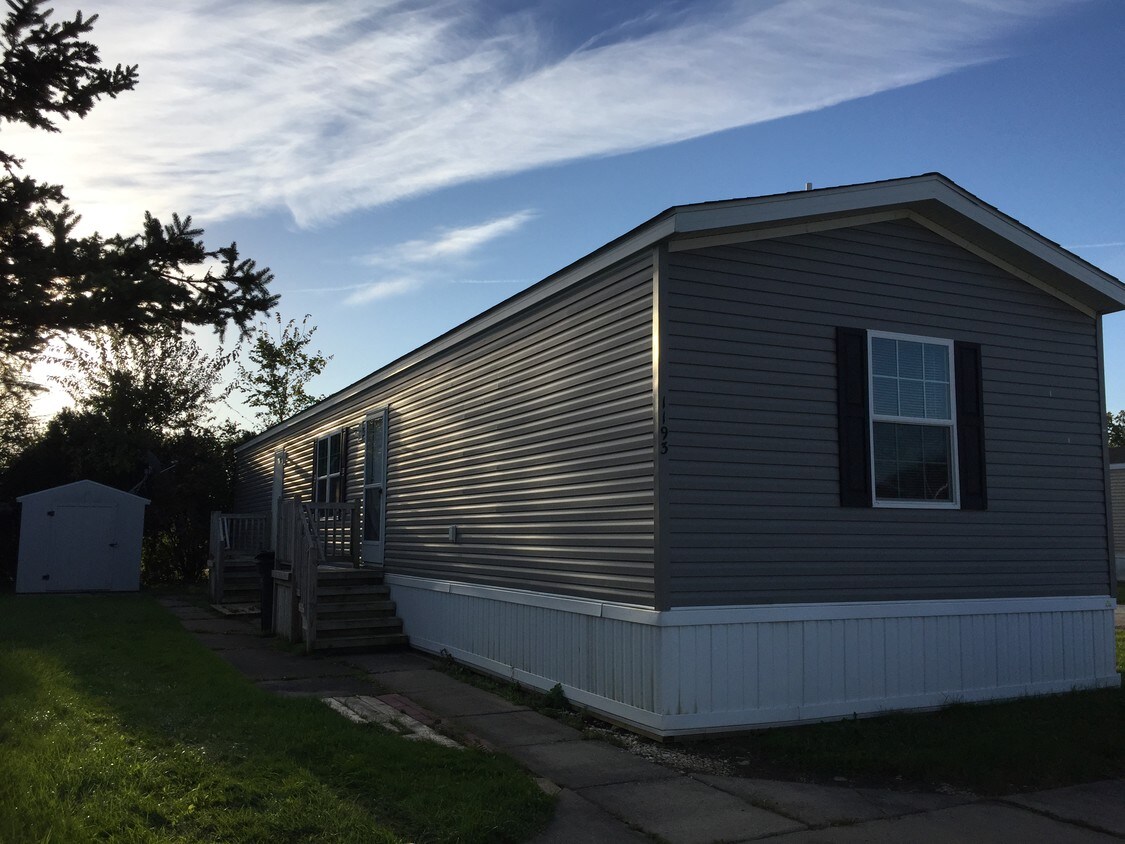 1193 Chateau Blvd, Monroe, MI 48161 House Rental in Monroe, MI