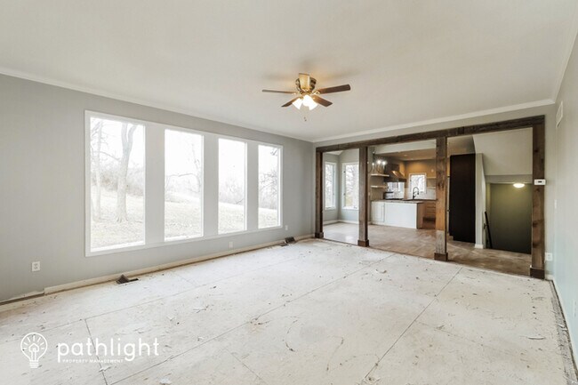 Foto del edificio - 302 E 123Rd Terrace, Kansas City, MO, 64145