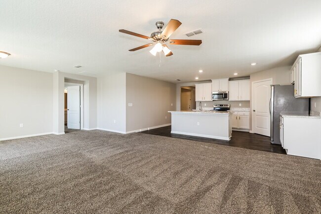 Foto del edificio - 2227 Pebble Point Dr