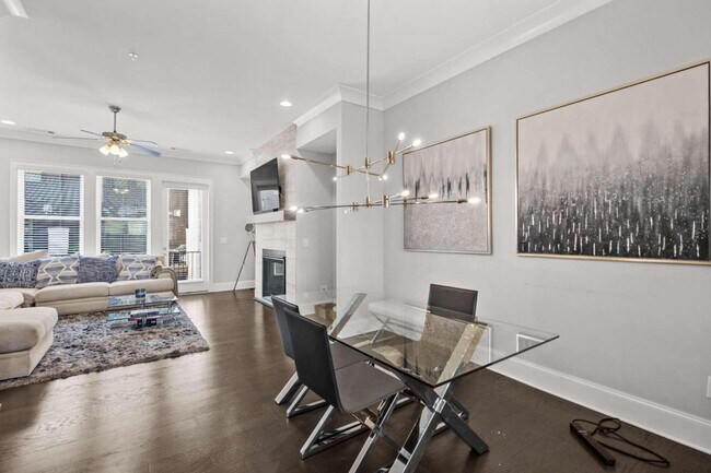 Foto del edificio - 6670 Sterling Dr