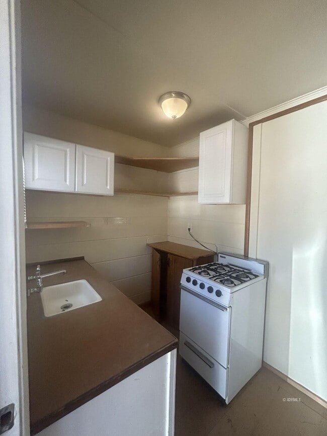 Building Photo - 25055 Marion Ridge Dr