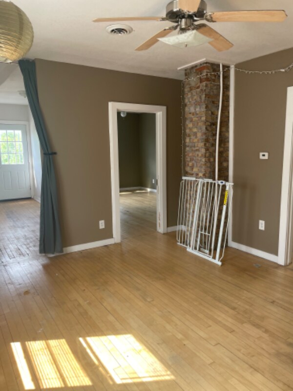 Building Photo - 228 E Hadley St