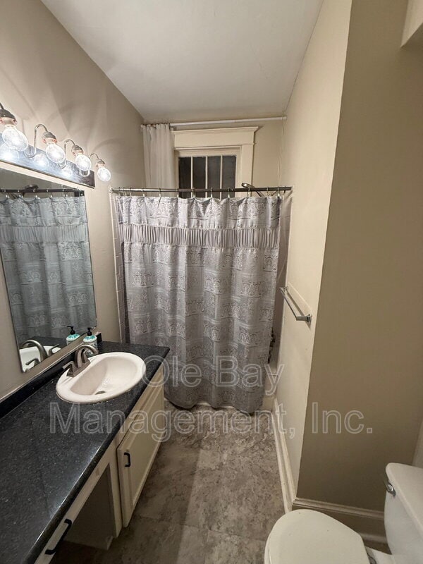 Building Photo - 7 S Monterey St