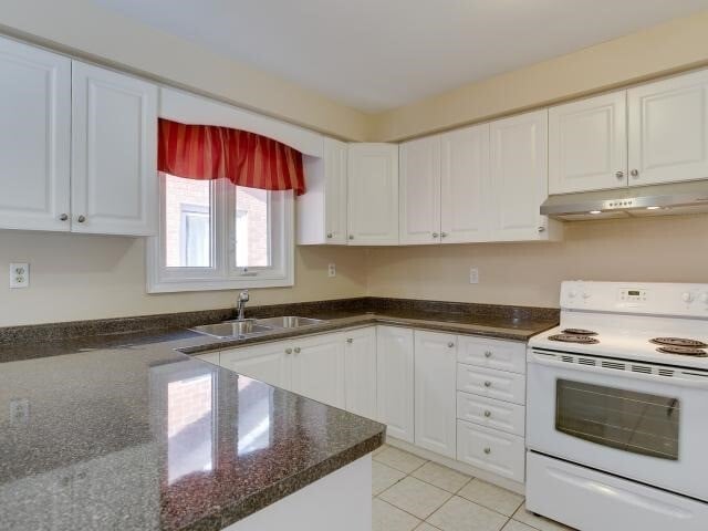 Building Photo - 47 Deerpark Cres