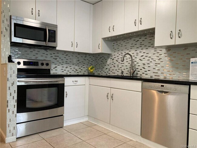 Foto del edificio - 903 Pondside Dr