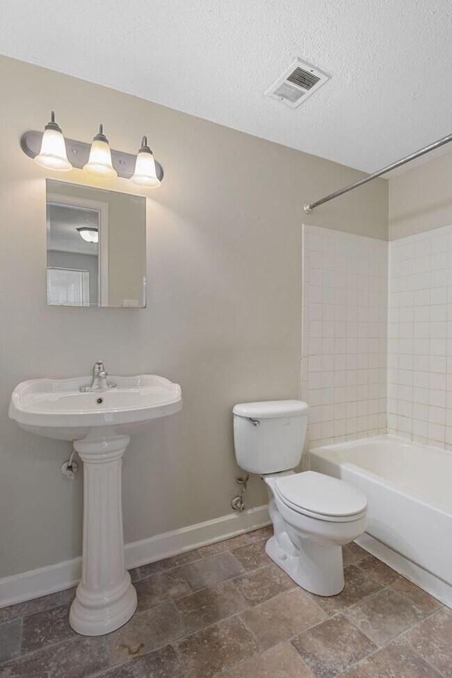 Foto del edificio - 3609 Balsam Ave