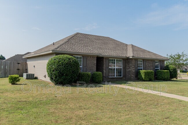 Building Photo - 148 McDonald Dr