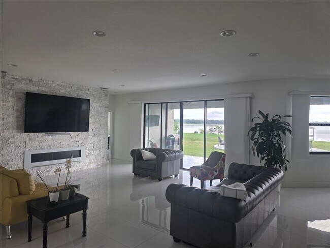 Foto del edificio - 531 Sanctuary Blvd