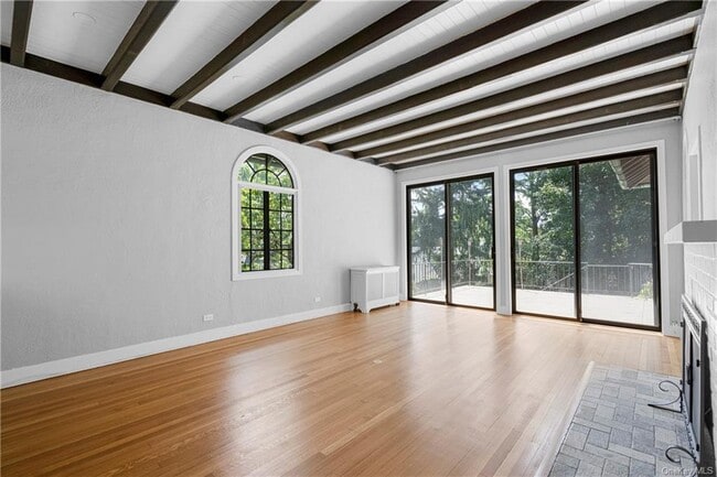 Building Photo - 70 Lookout Cir