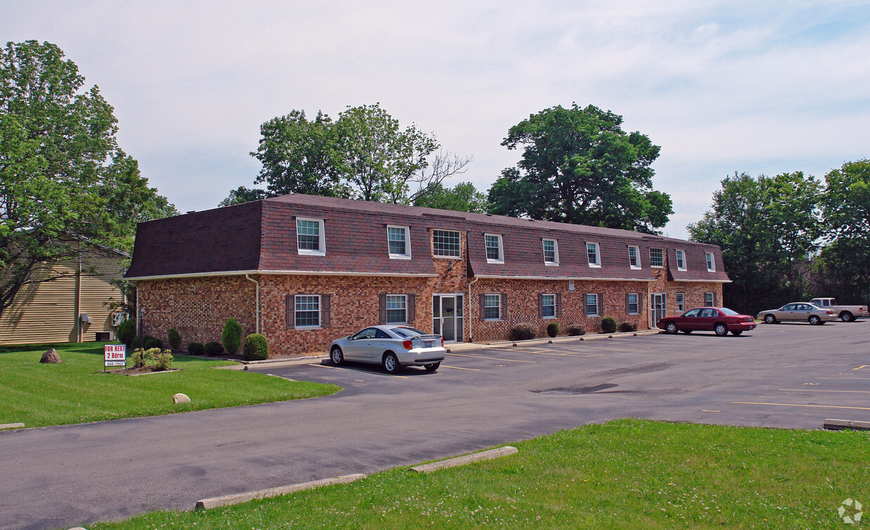 Primary Photo - 988 Somerset Dr
